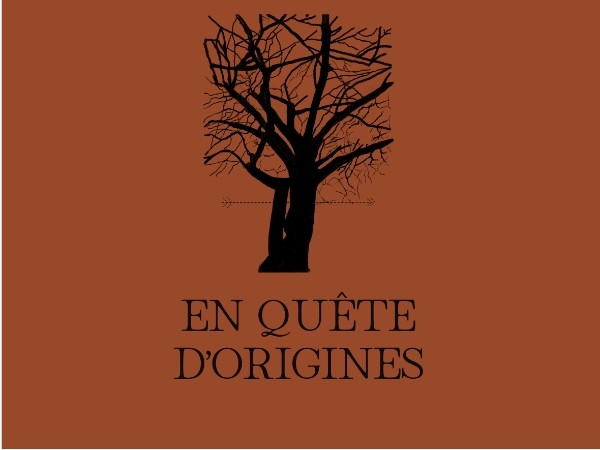 Logo En Quête d'Origines : arbre nu en silhouette sur bloc terre cuite